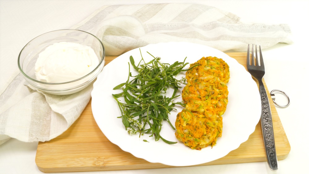 Вкусные оладьи из кабачков и моркови в духовке Вкусные оладьи из кабачков и моркови в духовке