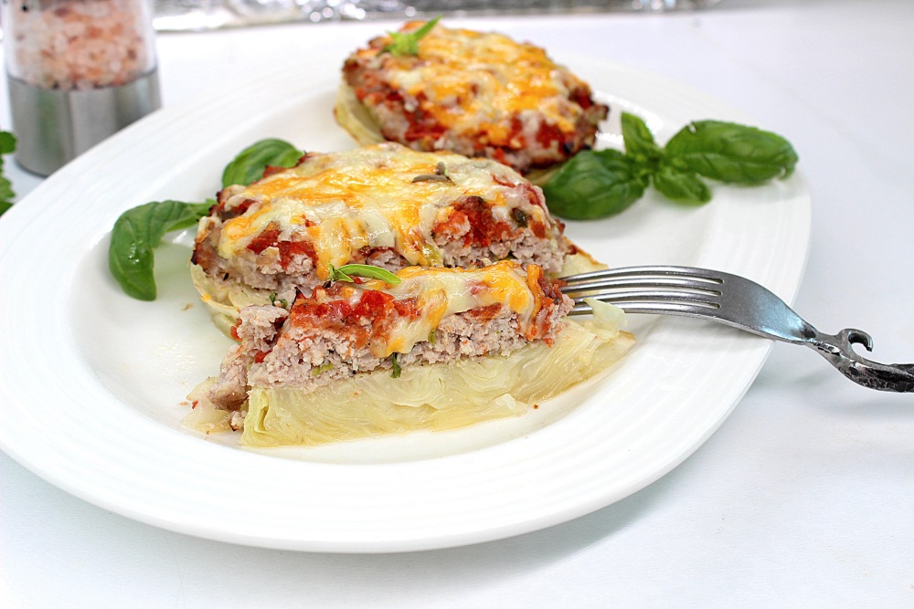 Капуста с фаршем в духовке с сыром