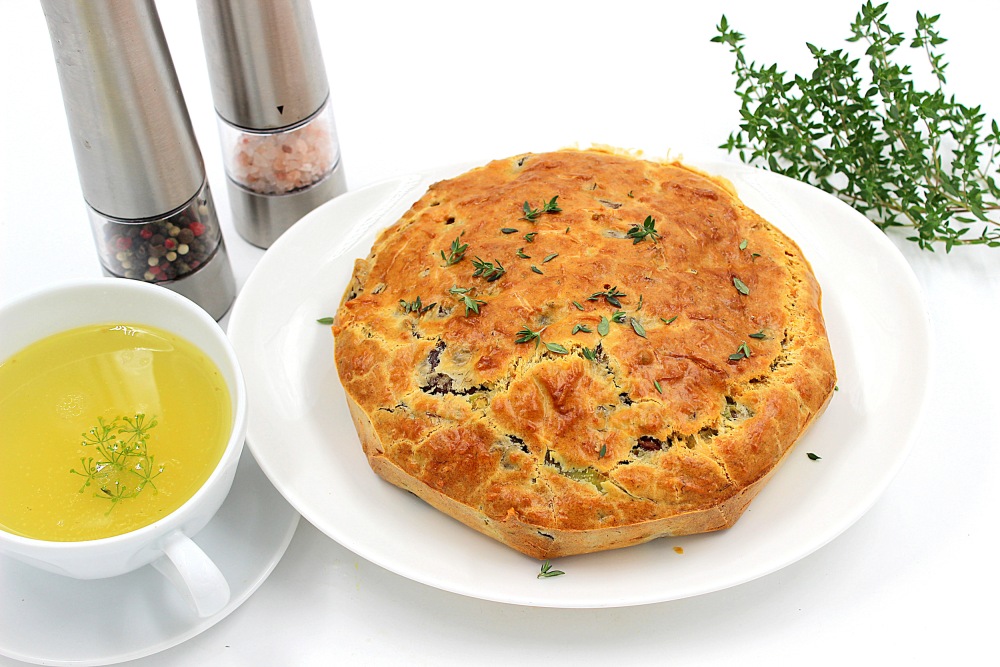 Пирог с грибами и сыром в духовке