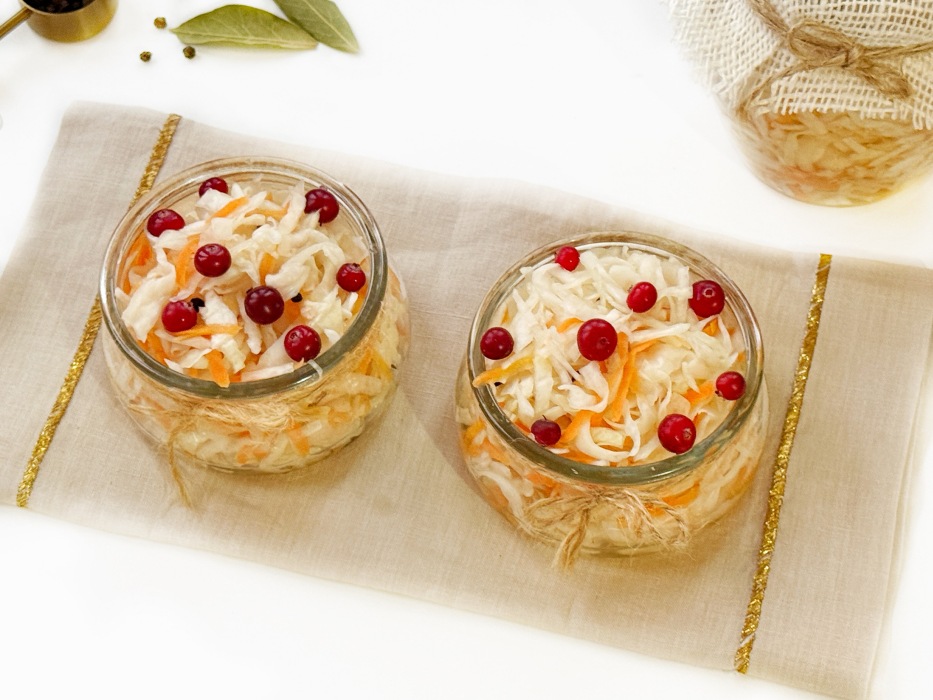Быстрая квашеная капуста хрустящая с морковью