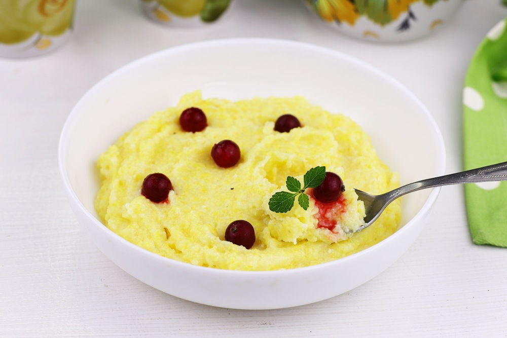 Кукурузная каша в мультиварке на молоке Кукурузная каша в мультиварке на молоке