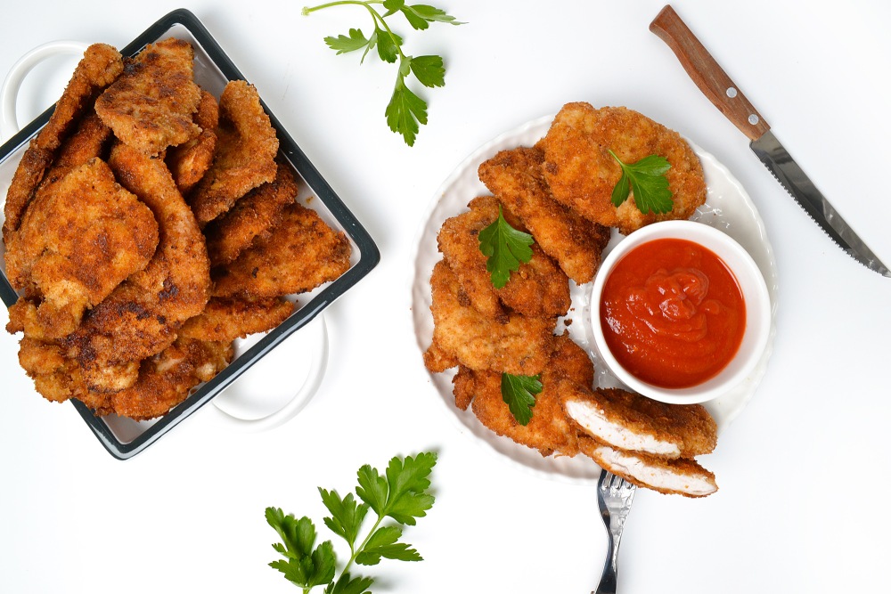 Куриные отбивные в кляре и сухарях