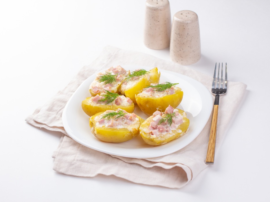 Фаршированный картофель в духовке с ветчиной