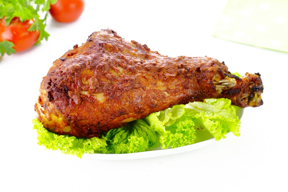 Голень индейки в духовке сочная