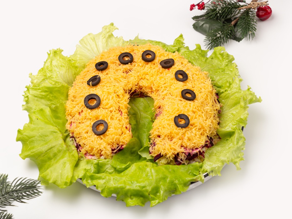 Новогодний салат «Подкова» на праздничный стол