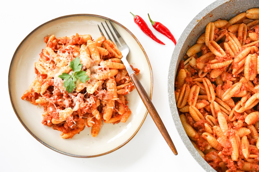 Макароны по-флотски на сковороде