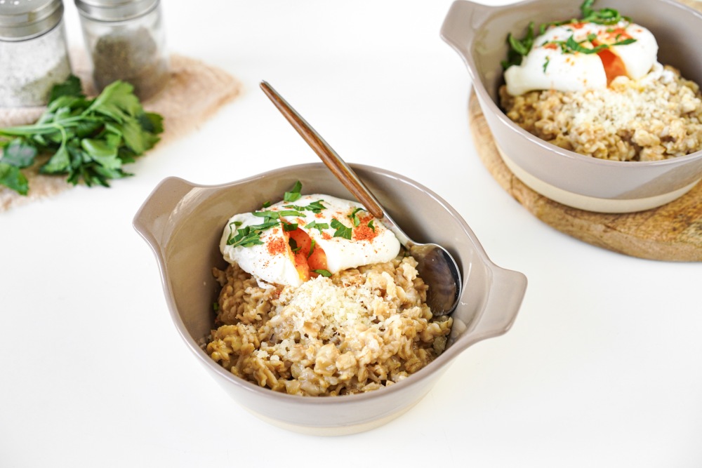 Овсянка с яйцом и сыром