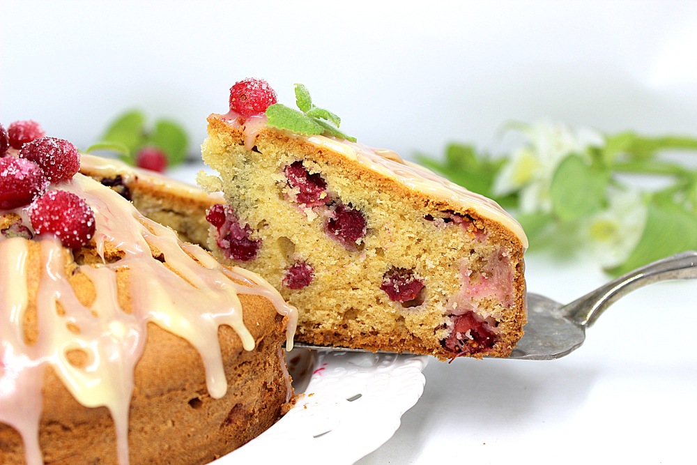 Пирог с клюквой и сметаной