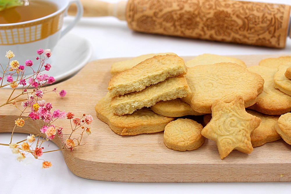 Рассыпчатое сахарное печенье: простой рецепт