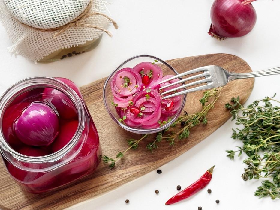 Рецепт маринованного лука на зиму