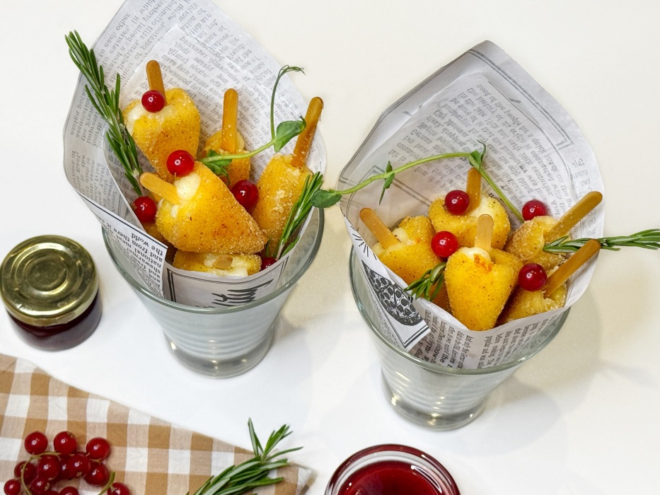 Сырные палочки в панировке