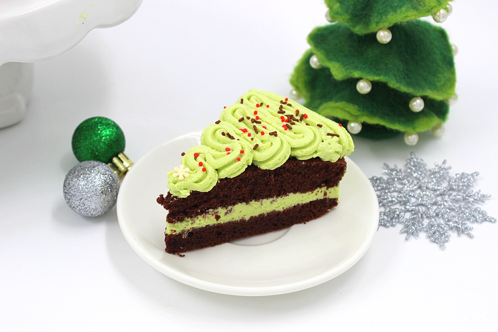 Бисквитные пирожные на Новый год 2026