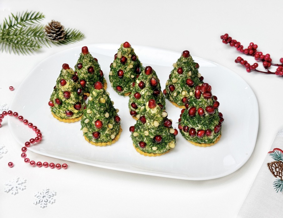 Новогодние канапе “Елочки”