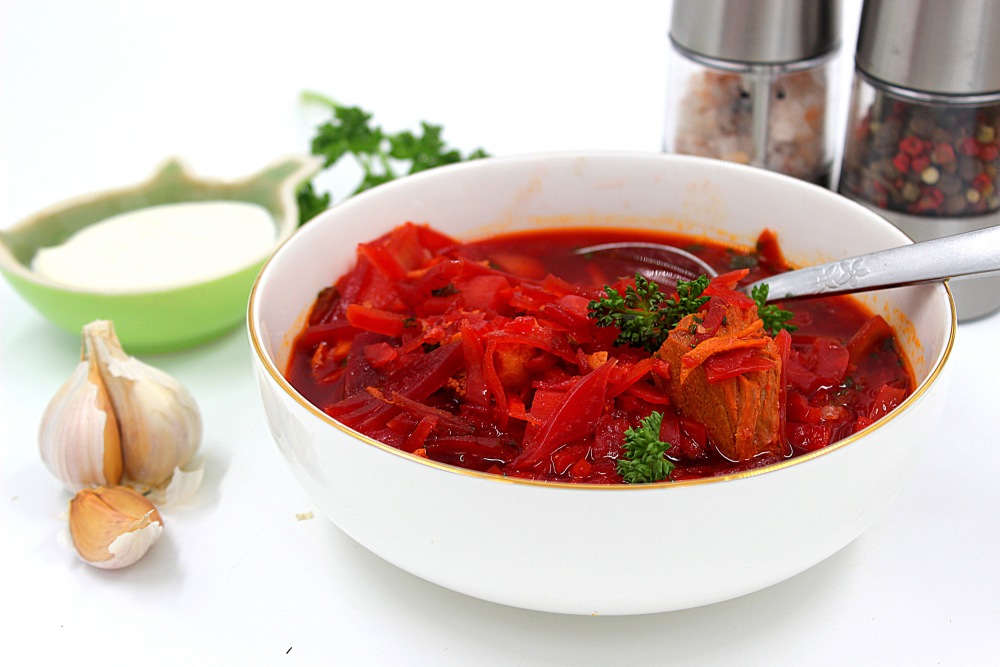 Пошаговый рецепт борща со свининой