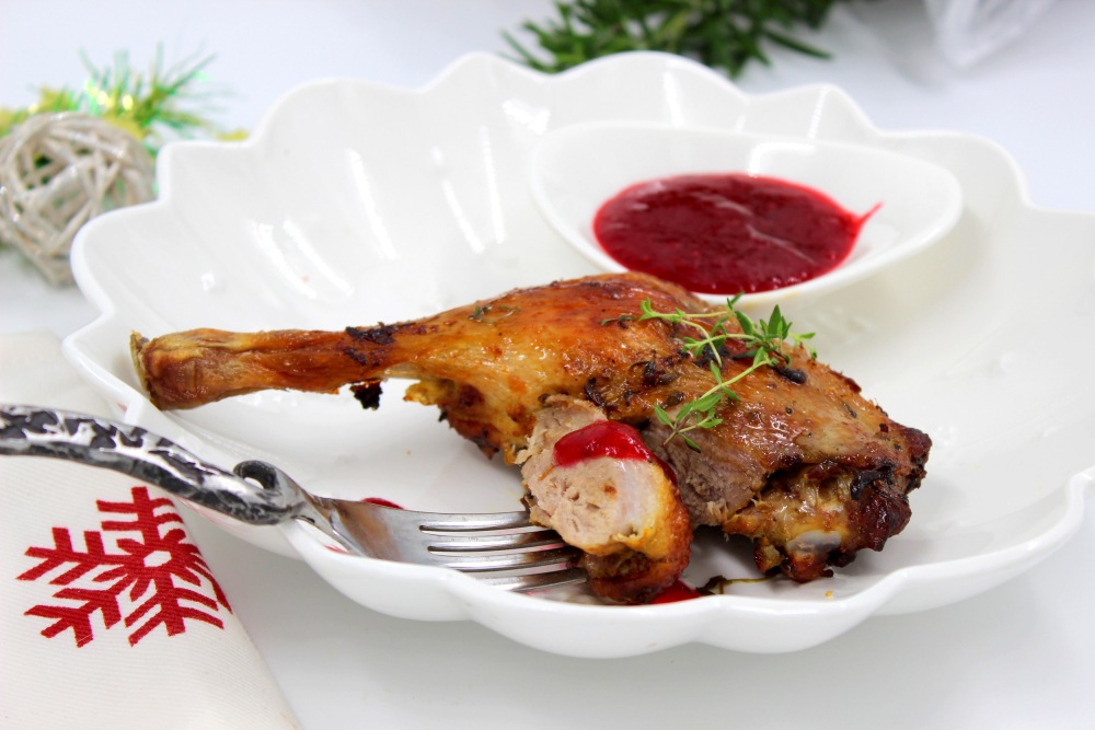 Утиные ножки с клюквенным соусом на Новый год
