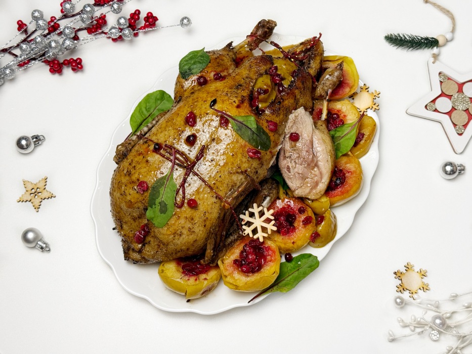 Утка в яблоках на Новый год