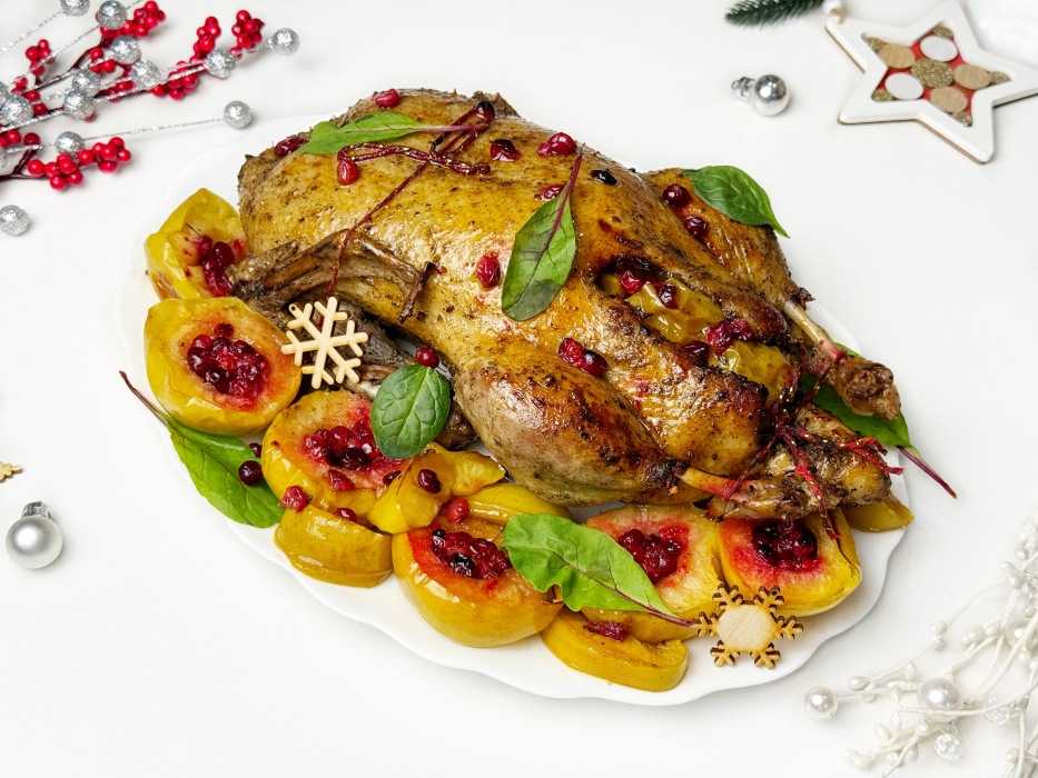 Утка в яблоках на Новый год