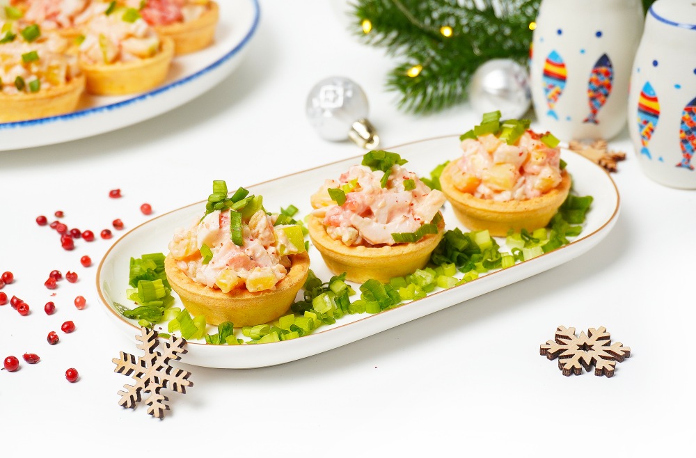 Тарталетки с красной рыбой на Новый год