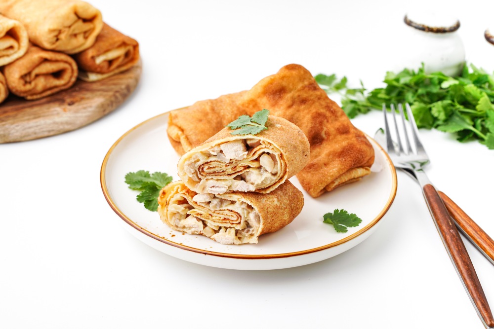 Блины с курицей, грибами и сыром