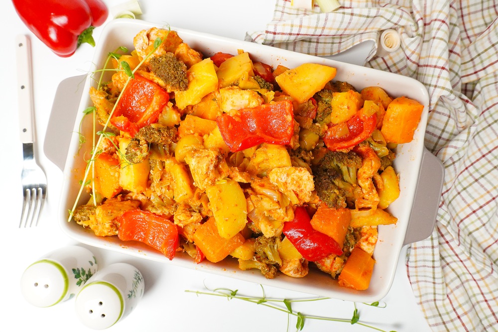 Курица с овощами по-деревенски в духовке