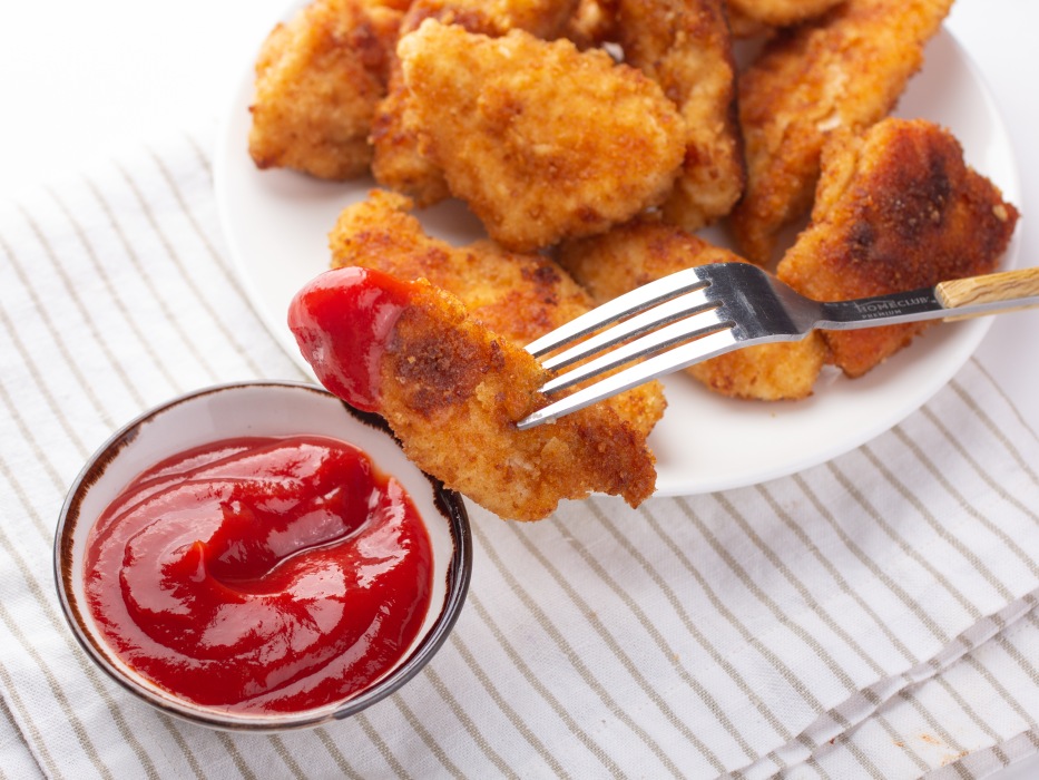 Наггетсы из куриной грудки в домашних условиях на сковороде