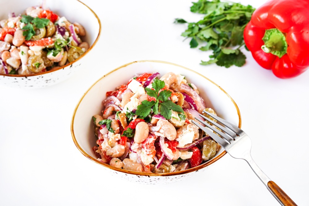 Салат с фасолью и сыром фета