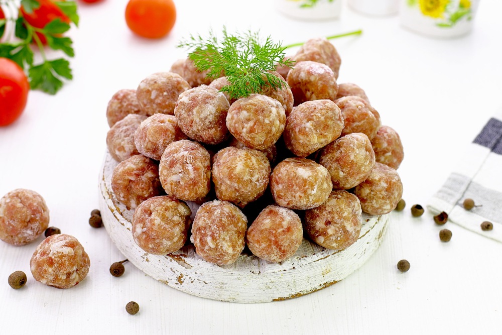 Фрикадельки из фарша: рецепт для заморозки