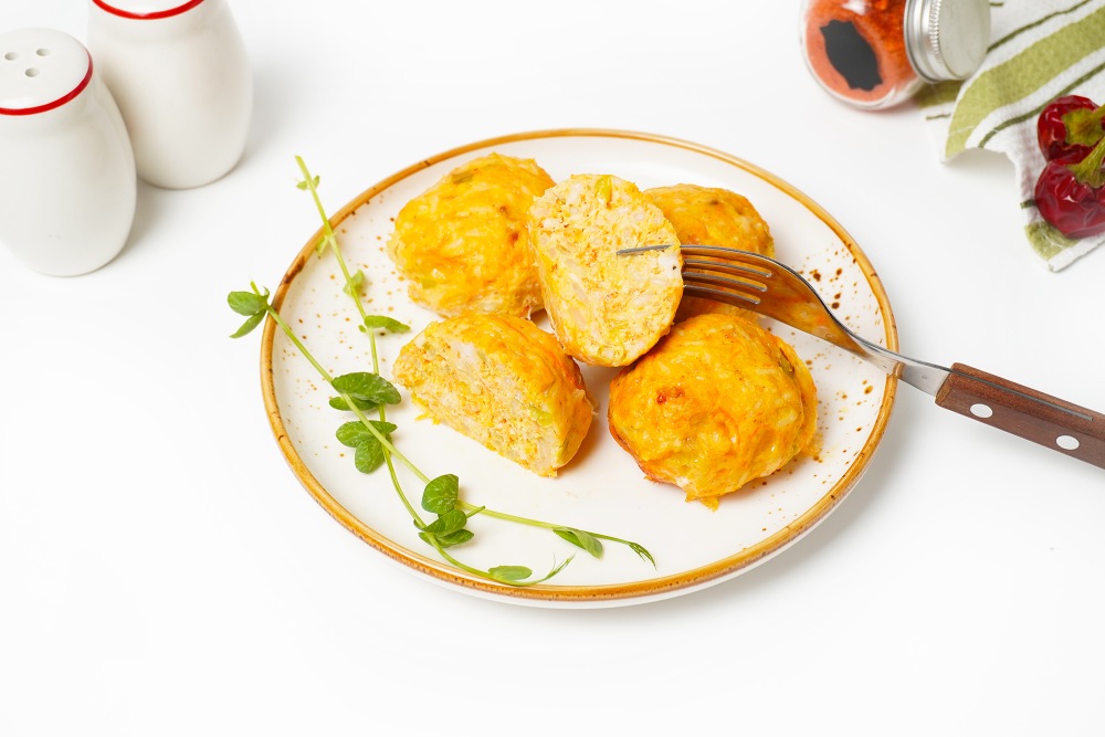 Куриные тефтели с рисом и сыром: рецепт для заморозки