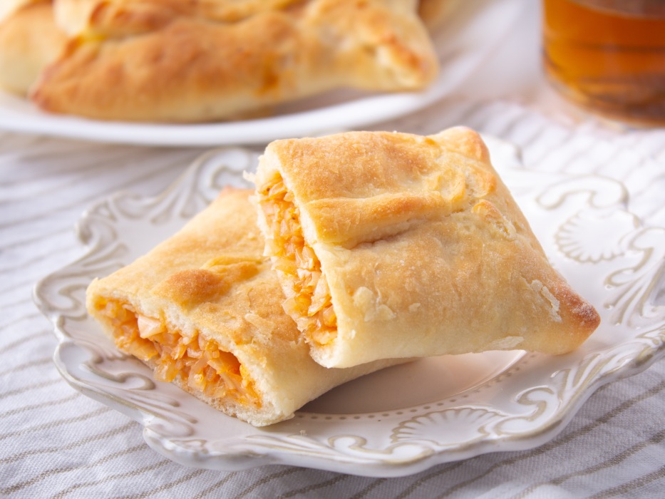 Постные пирожки с капустой в духовке