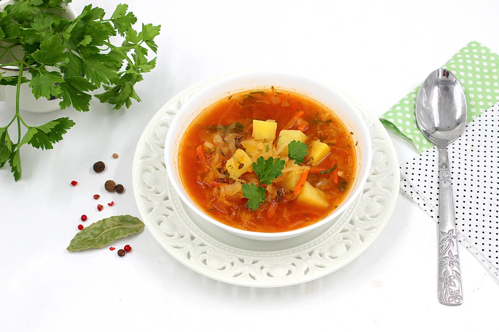 Постные щи из квашеной капусты с картофелем