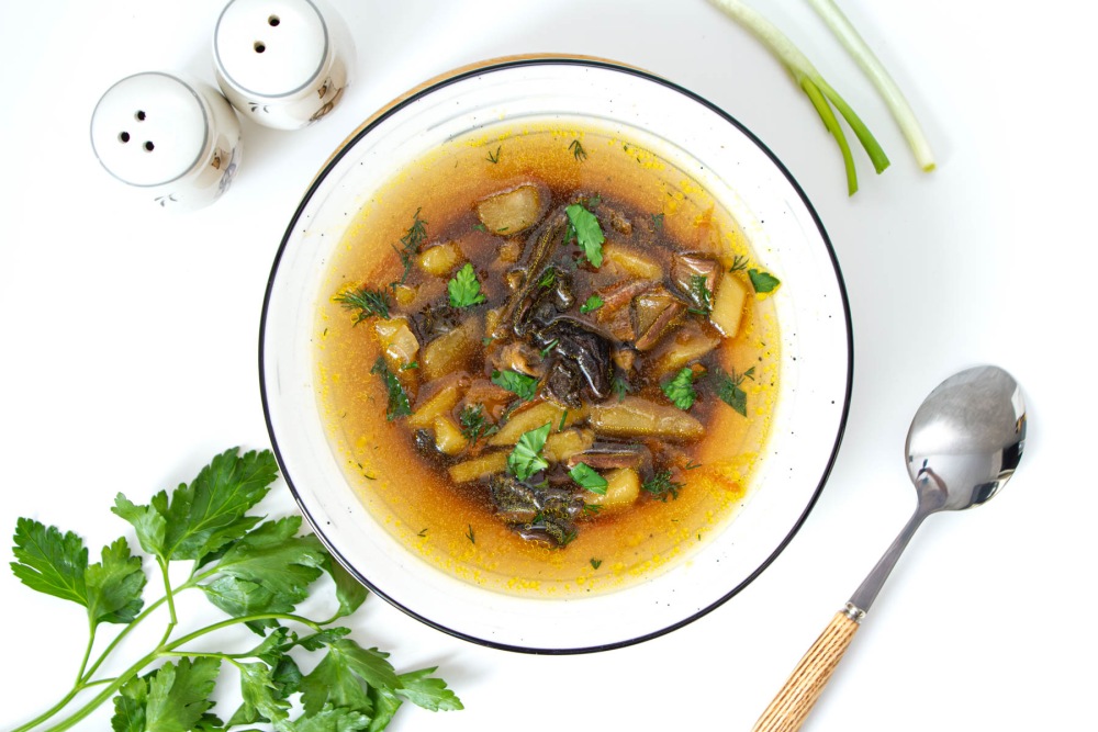 Суп из сушеных грибной с картошкой постный