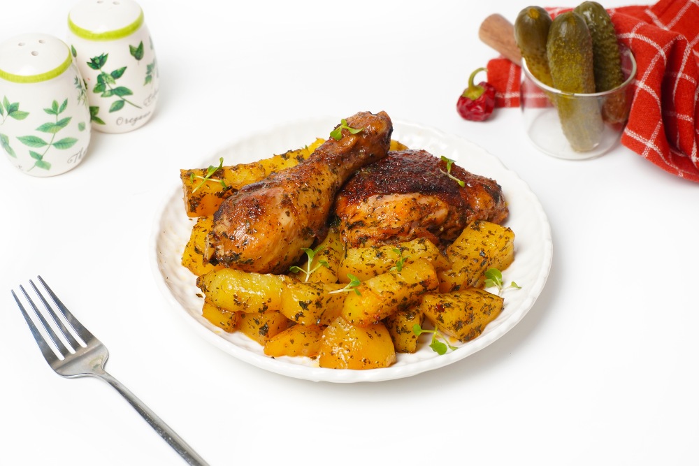 Классическая курица в духовке с картофелем