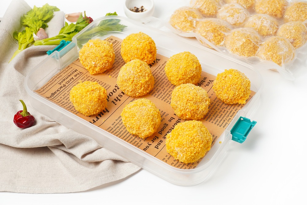 Куриные шарики в панировке с сыром для заморозки