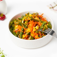 Салат с морковью и кукурузой