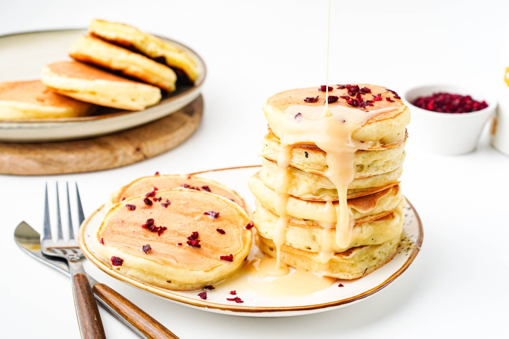 Оладьи на йогурте пышные