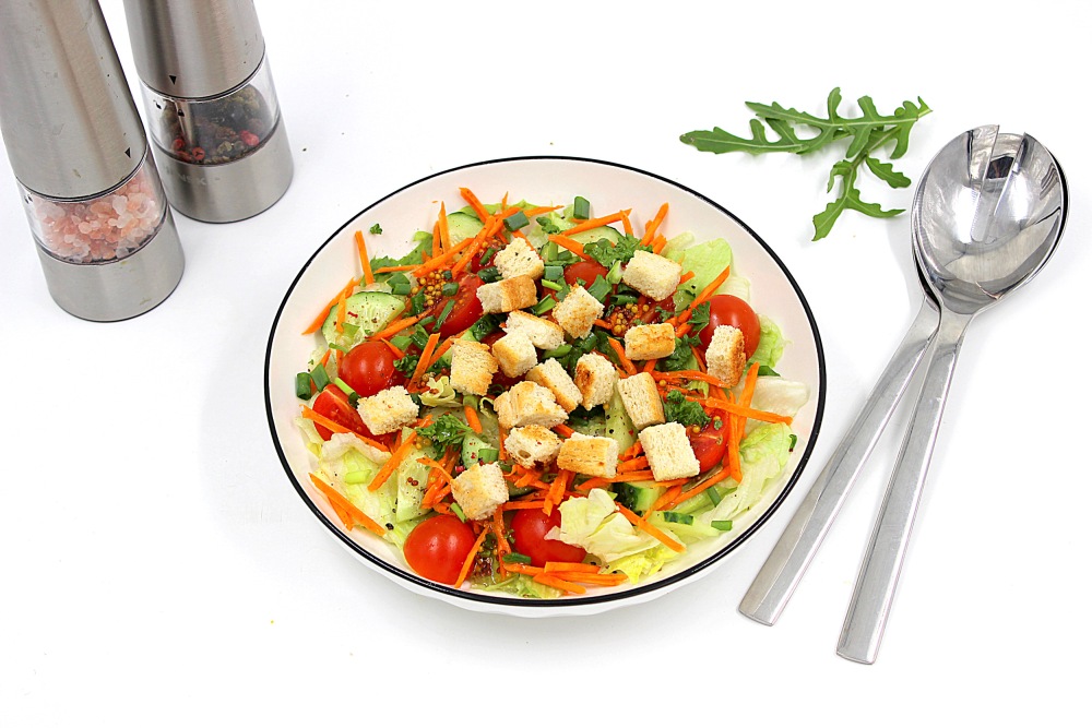 Салат с салатом айсберг простой