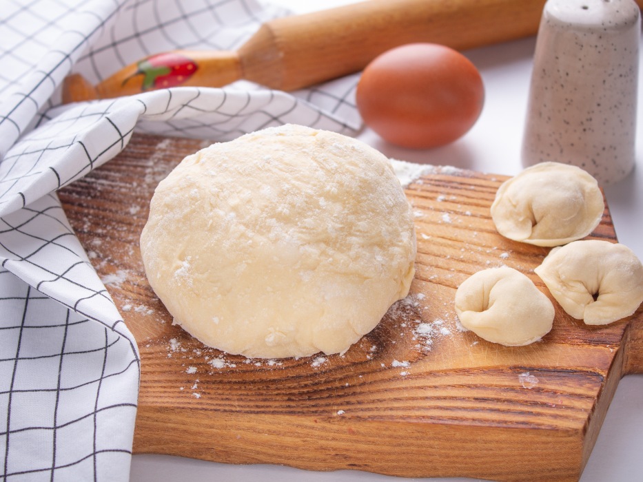 Тесто для пельменей домашних: классический рецепт