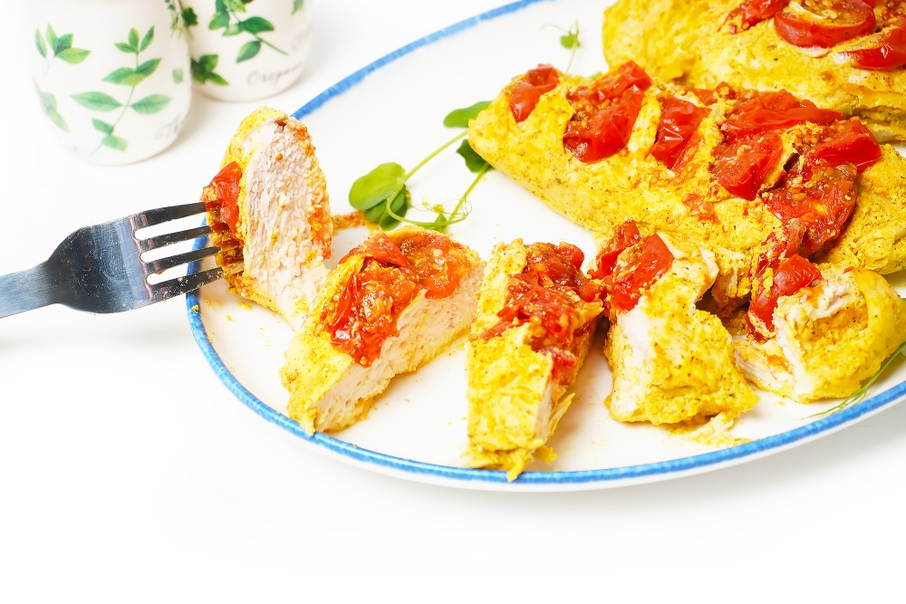 Куриная грудка с помидорами в фольге