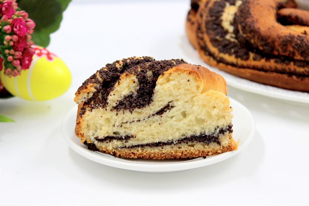 Пасхальный пирог с маком