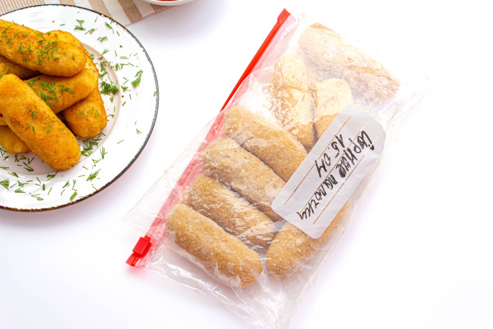 Заготовки впрок: картофельные палочки с сыром