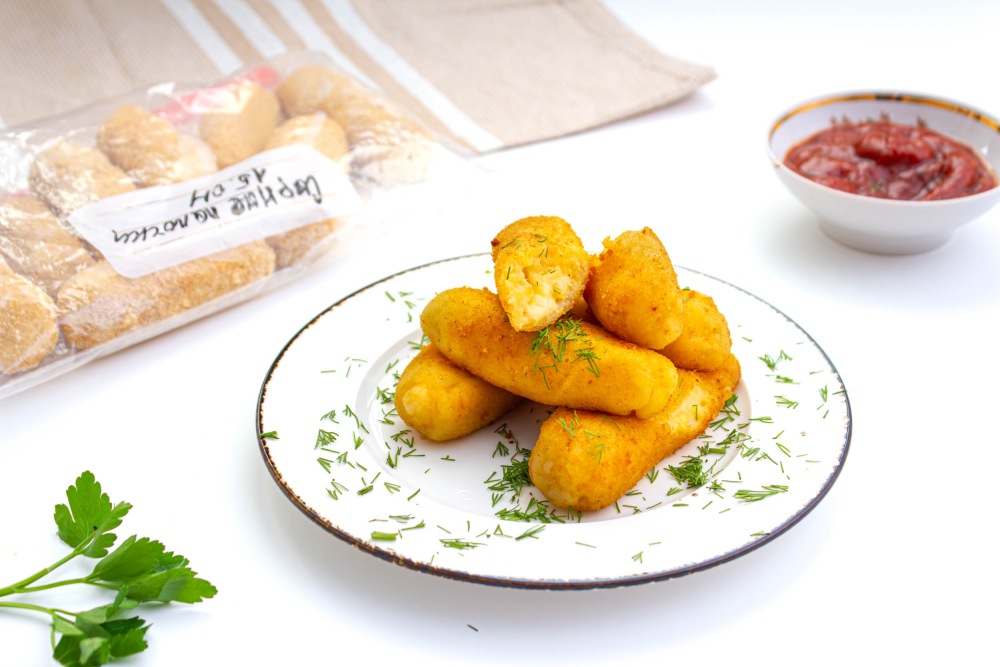 Заготовки впрок: картофельные палочки с сыром
