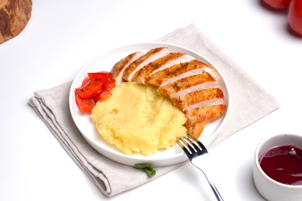 Сочная куриная грудка на сковороде гриль