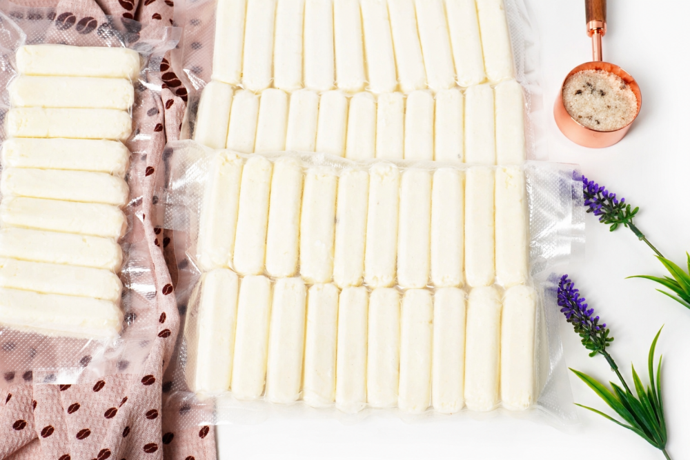 Творожные палочки: заготовка из творога