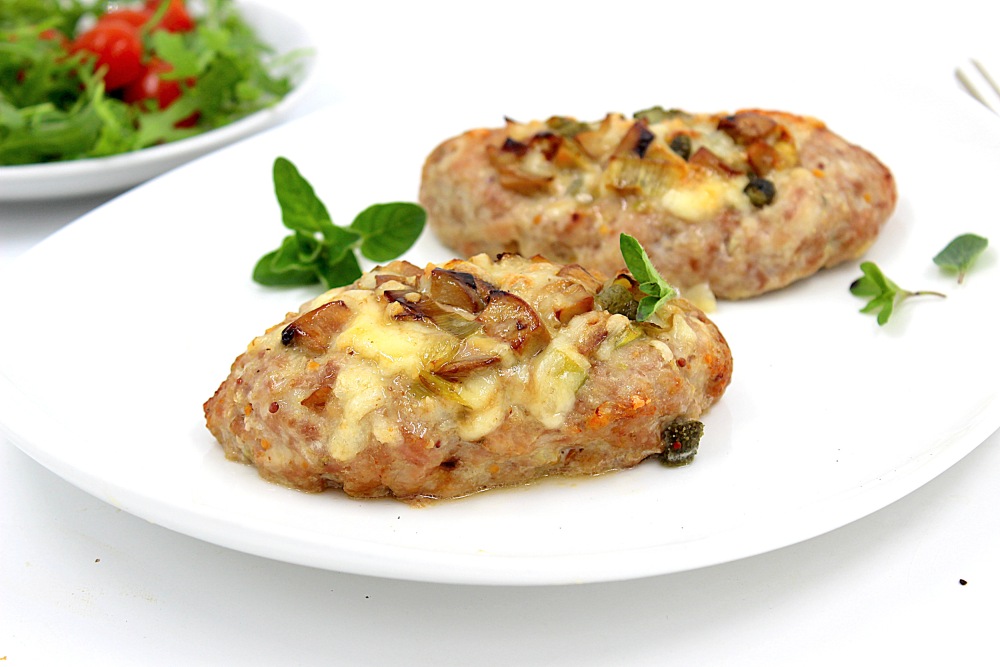 Лодочки из фарша с начинкой: заготовки впрок