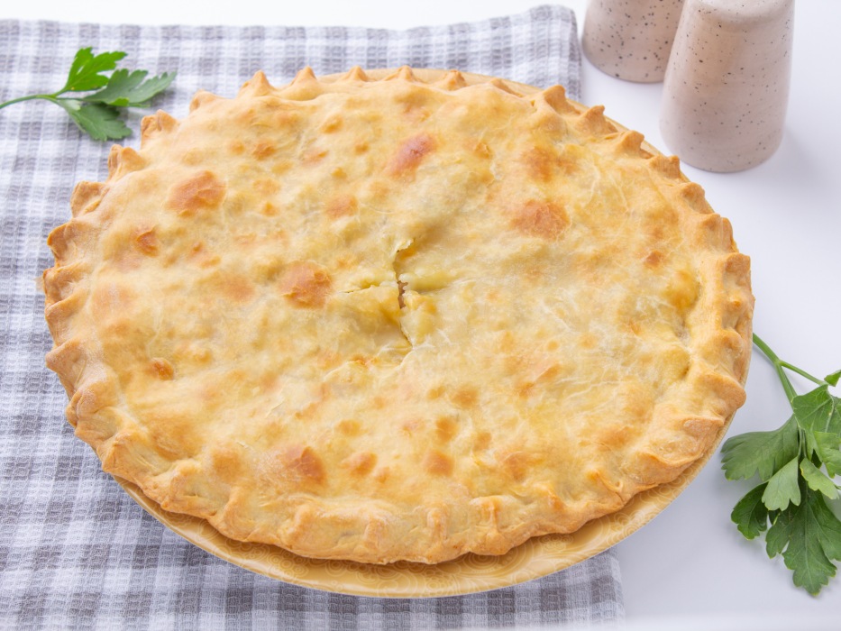 Пирог с картошкой и фаршем