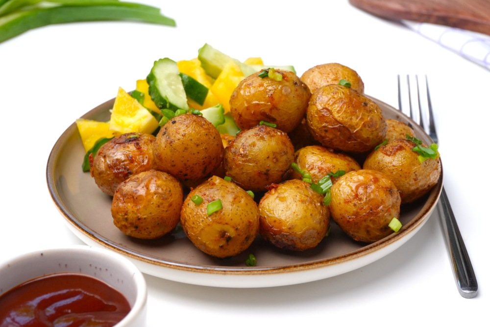 Беби картофель в духовке целиком