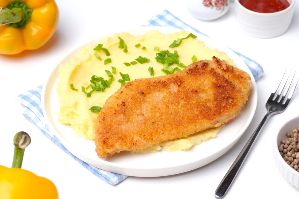 Шницель в панировке: заготовка из курицы