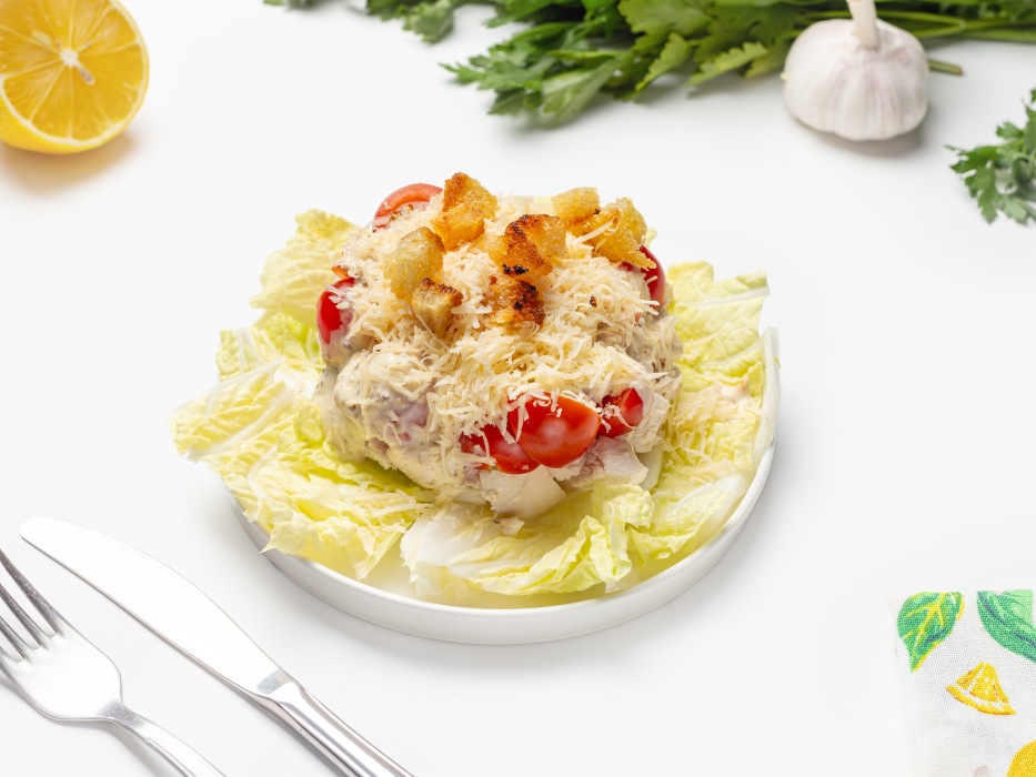 Цезарь с пекинской капустой и курицей