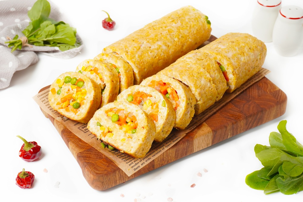 Рулет из куриного фарша с начинкой