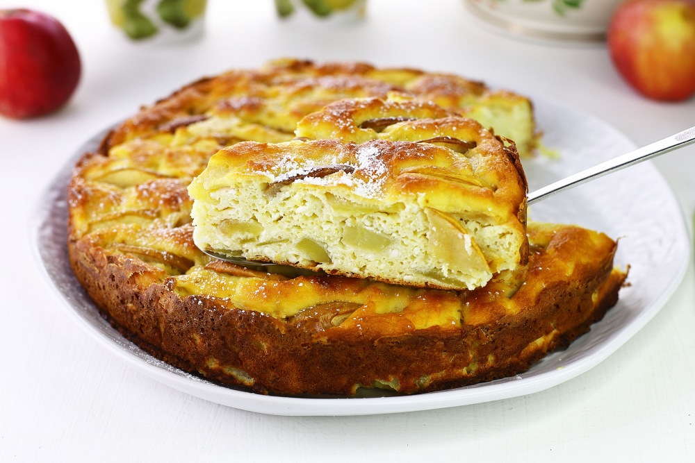 ПП шарлотка с яблоками и творогом